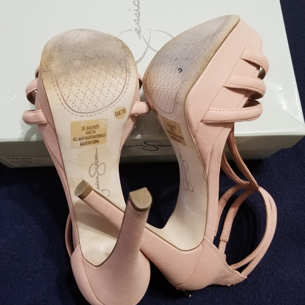Jessica Simpson JS Salvati - Picture 4 of 4
